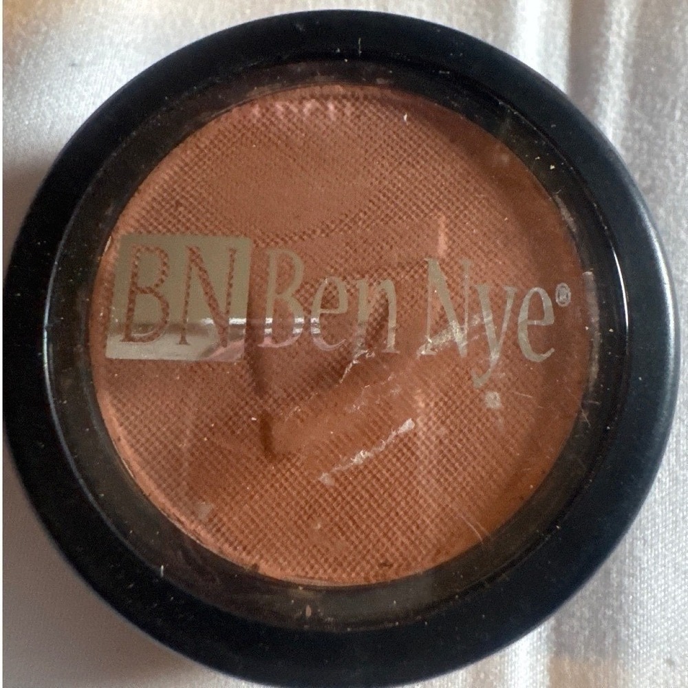 Ben Nye Dry Cheek Rouge Powder Blush DR-14 Latte 0.15oz 4g Matte Warm Brown